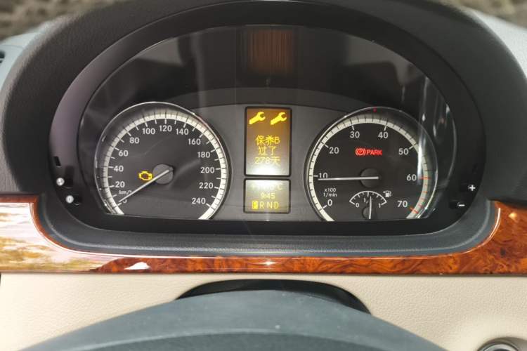 Used Mercedes-Benz Viano 2013 3.0L Comfort Edition Instrument Cluster