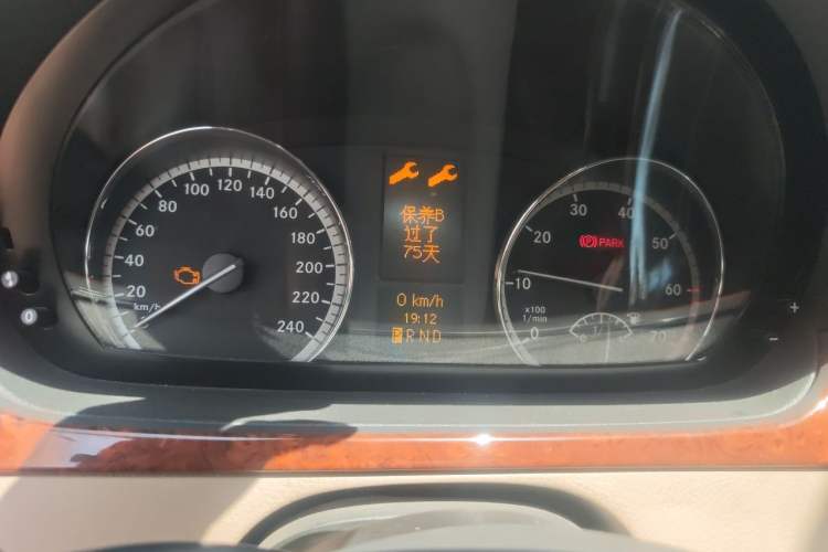 Used Mercedes-Benz Viano 2013 3.0L Navigator Edition Instrument Cluster