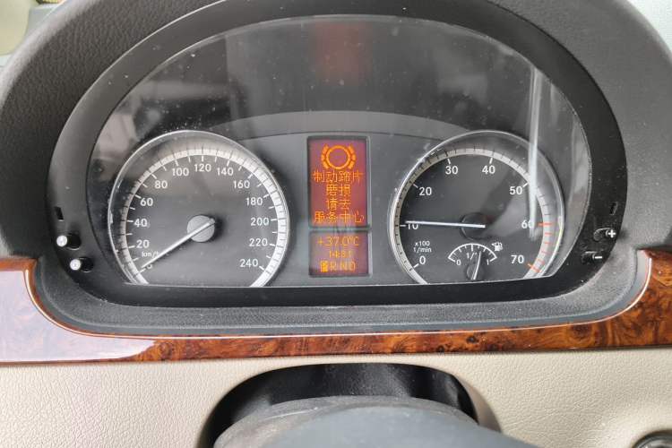Used Mercedes-Benz Viano 2013 3.0L Comfort Edition Instrument Cluster