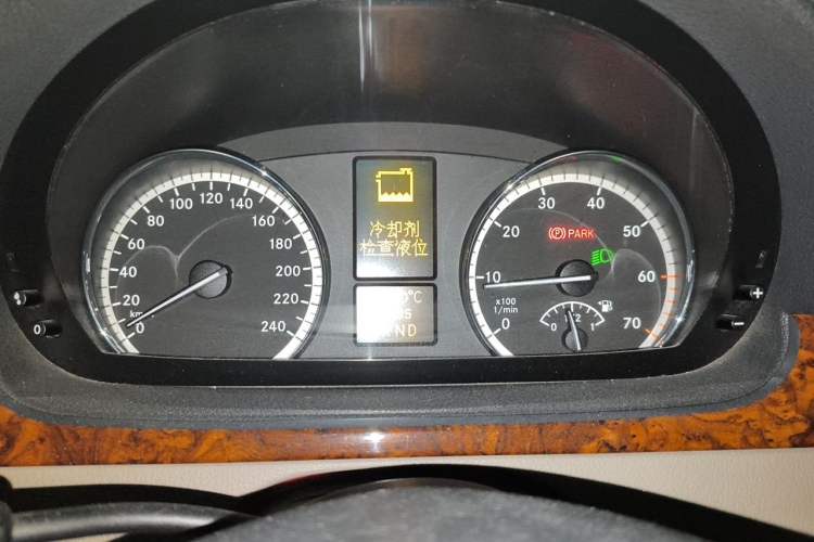 Used Mercedes-Benz Viano 2013 3.0L Navigator Edition Instrument Cluster