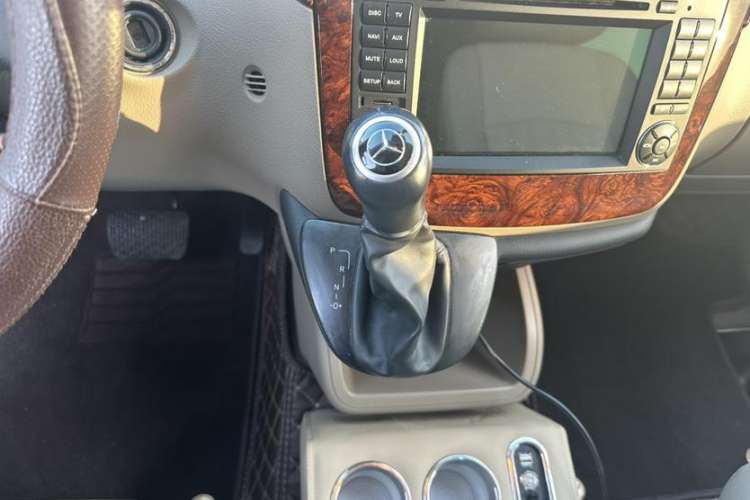Used Mercedes-Benz Viano 2013 3.0L Comfort Edition Interior 4