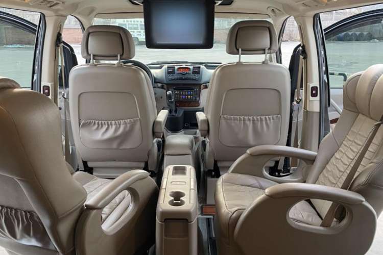 Used Mercedes-Benz Viano 2013 3.0L Navigator Edition Interior 6