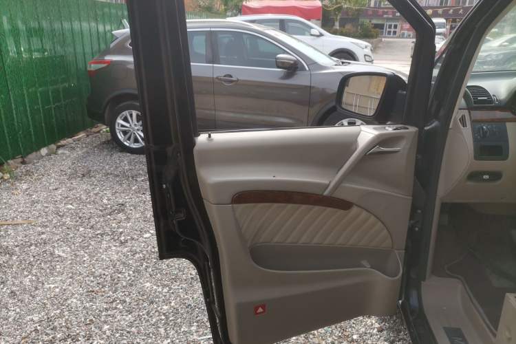Used Mercedes-Benz Viano 2013 3.0L Comfort Edition Left Front Door Interior