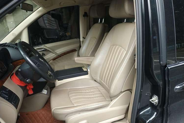 Used Mercedes-Benz Viano 2013 3.0L Navigator Edition Left Front Seat