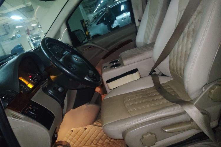 Used Mercedes-Benz Viano 2013 3.0L Comfort Edition Left Front Seat