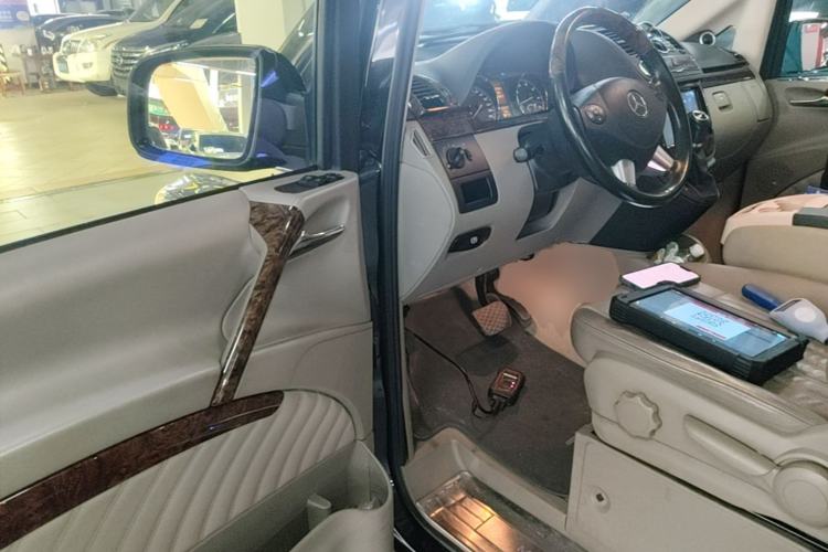 Used Mercedes-Benz Viano 2013 3.0L Comfort Edition Left Front Seat