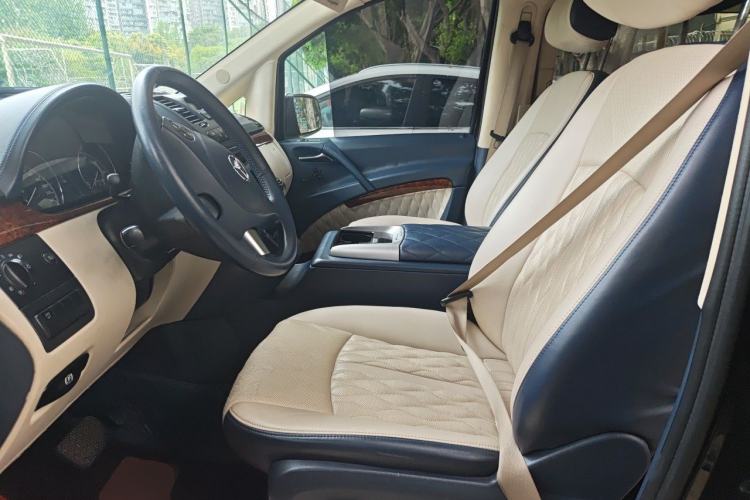 Used Mercedes-Benz Viano 2013 3.0L Navigator Edition Left Front Seat