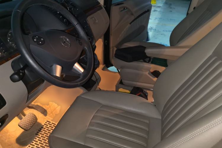 Used Mercedes-Benz Viano 2013 3.0L Comfort Edition Left Front Seat