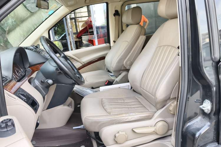 Used Mercedes-Benz Viano 2013 3.0L Comfort Edition Left Front Seat