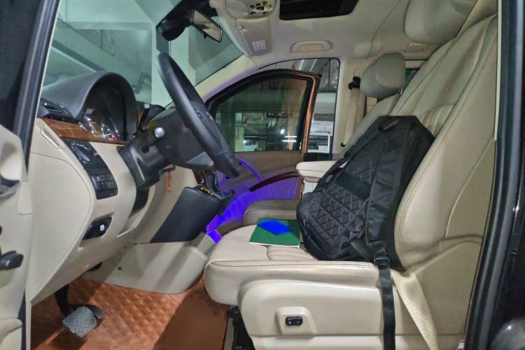 Used Mercedes-Benz Viano 2013 3.0L Navigator Edition Left Front Seat
