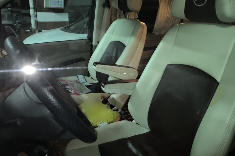 Used Mercedes-Benz Viano 2013 3.0L Navigator Edition Left Front Seat