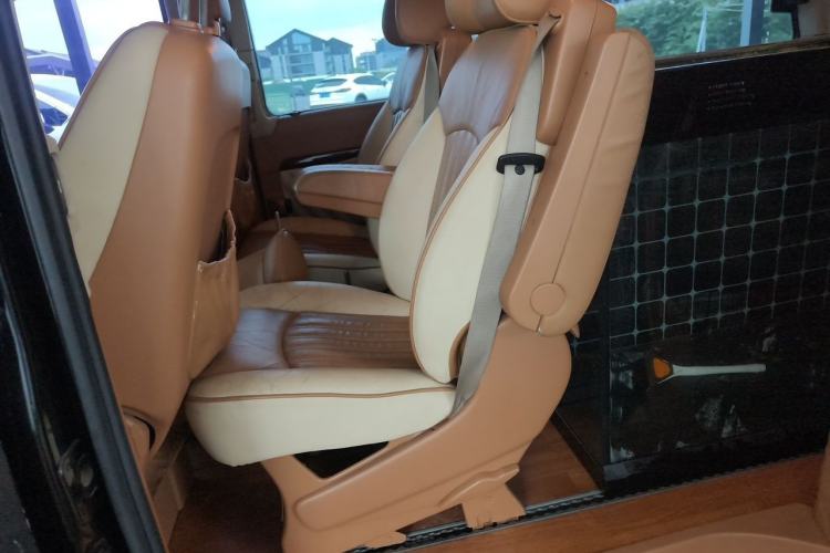 Used Mercedes-Benz Viano 2013 3.0L Navigator Edition Left Rear Seat