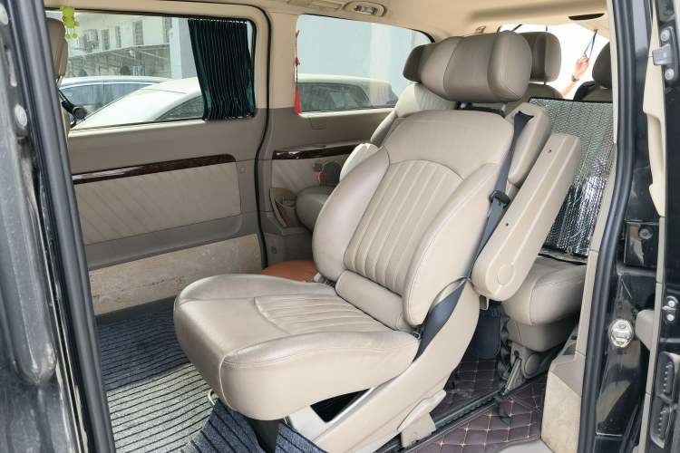 Used Mercedes-Benz Viano 2013 3.5L Haoci version Left Rear Seat
