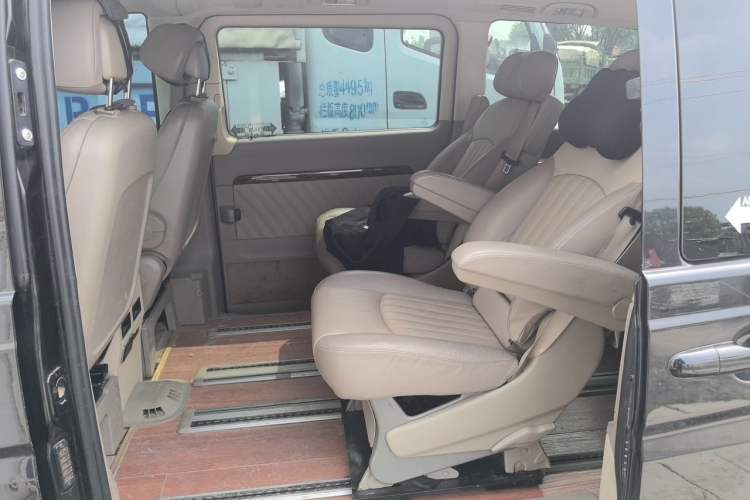 Used Mercedes-Benz Viano 2013 3.0L Comfort Edition Left Rear Seat