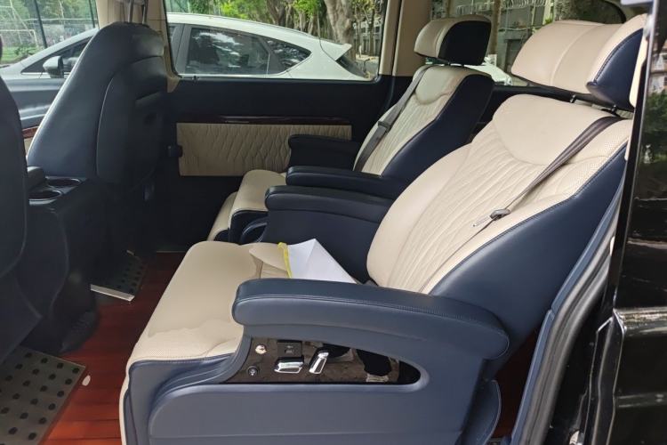 Used Mercedes-Benz Viano 2013 3.0L Navigator Edition Left Rear Seat