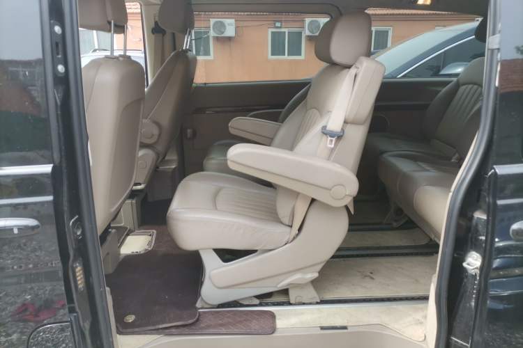 Used Mercedes-Benz Viano 2013 3.0L Comfort Edition Left Rear Seat