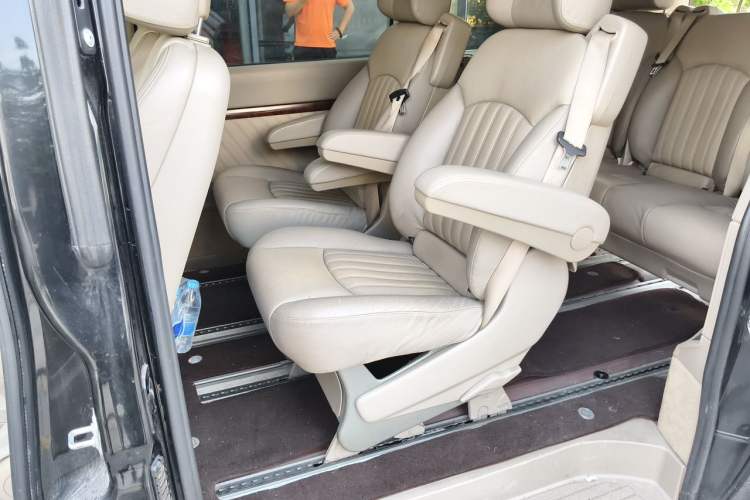 Used Mercedes-Benz Viano 2013 3.0L Comfort Edition Left Rear Seat