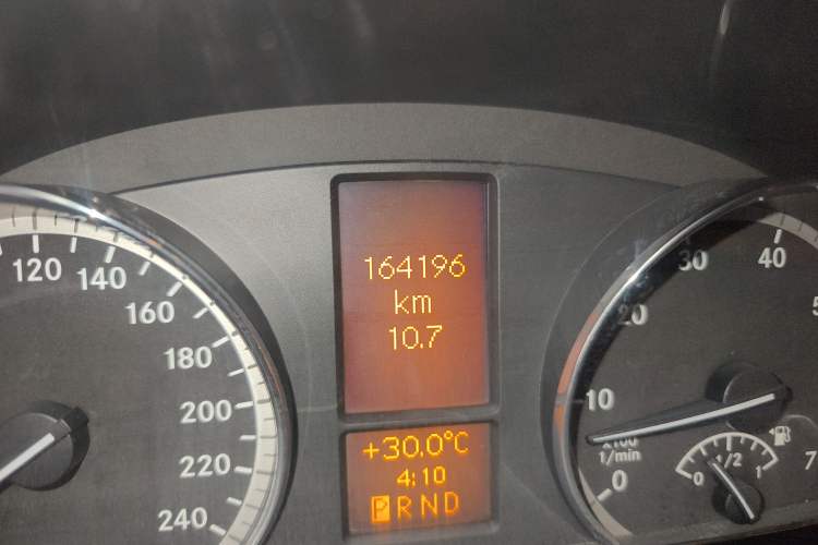 Used Mercedes-Benz Viano 2013 3.0L Hospitality Edition Odometer Close Up