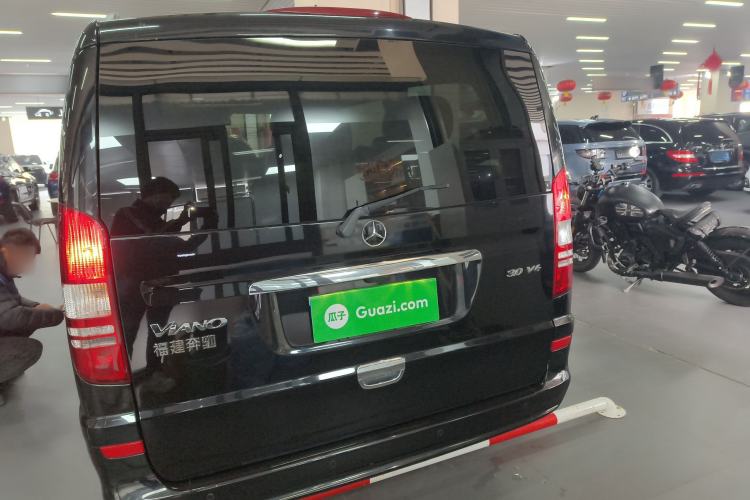 Used Mercedes-Benz Viano 2013 3.0L Navigator Edition Rear