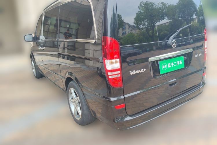 Used Mercedes-Benz Viano 2013 3.0L Navigator Edition Rear Left 45 Deg