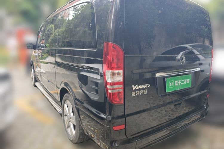 Used Mercedes-Benz Viano 2013 3.0L Navigator Edition Rear Left 45 Deg