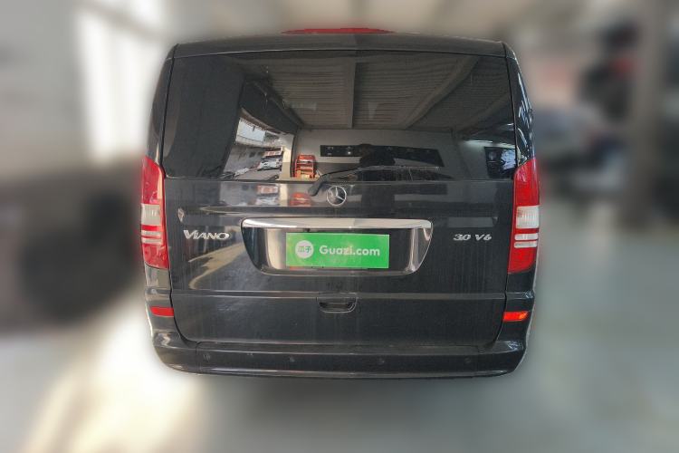 Used Mercedes-Benz Viano 2013 3.0L Hospitality Edition Rear