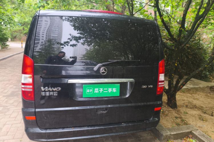 Used Mercedes-Benz Viano 2013 3.0L Comfort Edition Rear