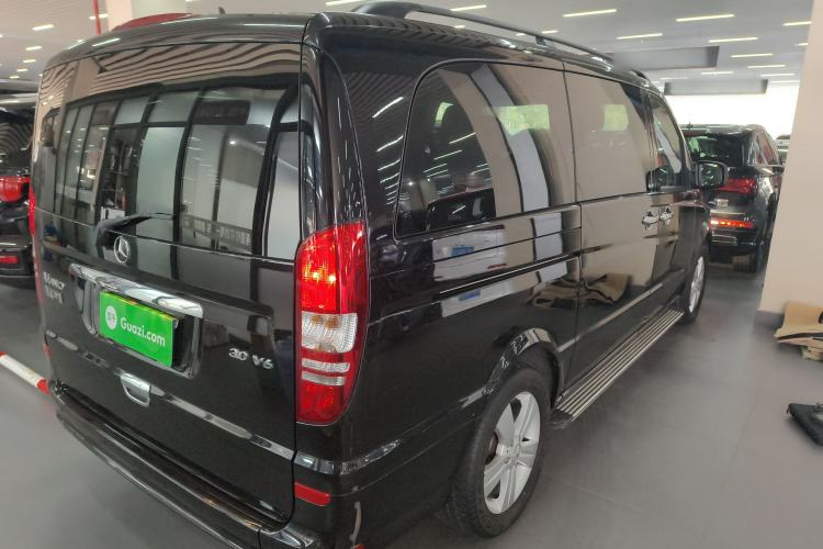 Used Mercedes-Benz Viano 2013 3.0L Navigator Edition Rear Right 45 Deg