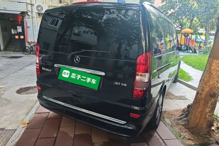 Used Mercedes-Benz Viano 2013 3.0L Navigator Edition Rear Right 45 Deg