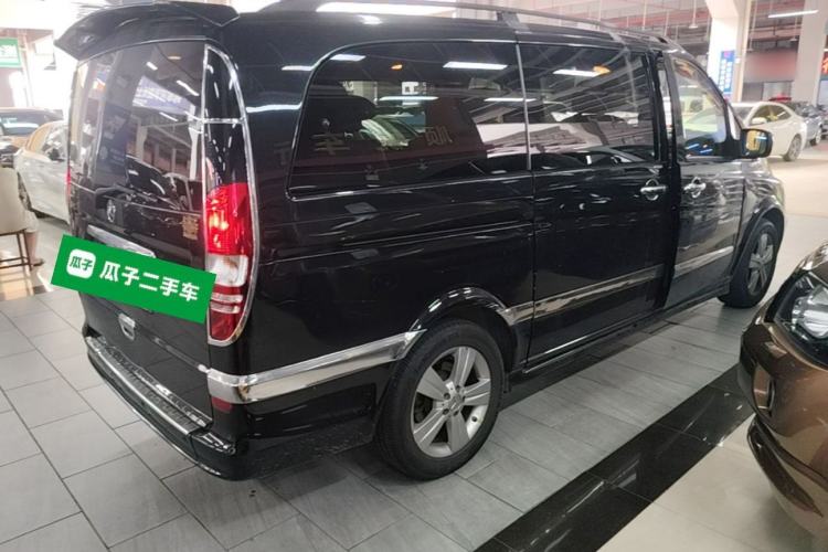 Used Mercedes-Benz Viano 2013 3.0L Comfort Edition Rear Right 45 Deg