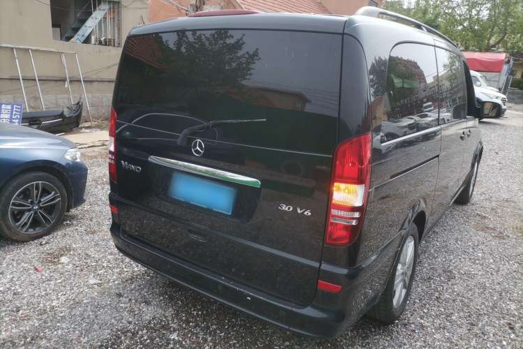 Used Mercedes-Benz Viano 2013 3.0L Comfort Edition Rear Right 45 Deg