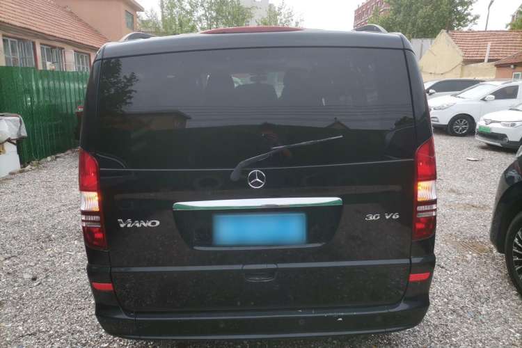Used Mercedes-Benz Viano 2013 3.0L Comfort Edition Rear