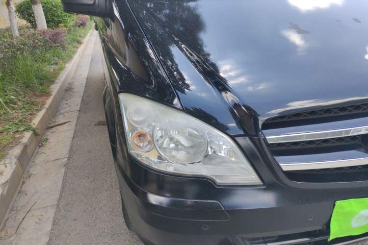 Used Mercedes-Benz Viano 2013 3.0L Navigator Edition Right Front Headlight