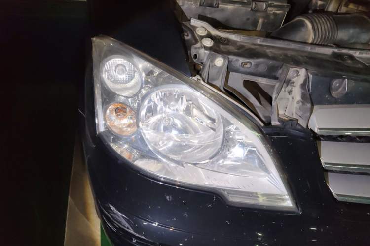 Used Mercedes-Benz Viano 2013 3.0L Comfort Edition Right Front Headlight