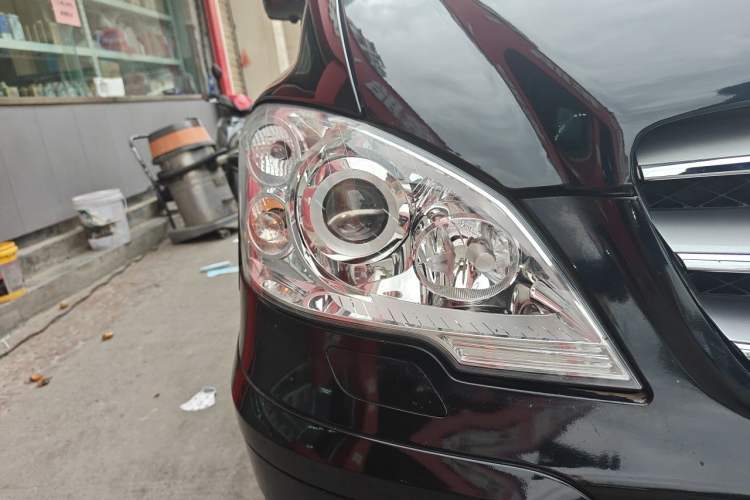 Used Mercedes-Benz Viano 2013 3.5L Haoci version Right Front Headlight