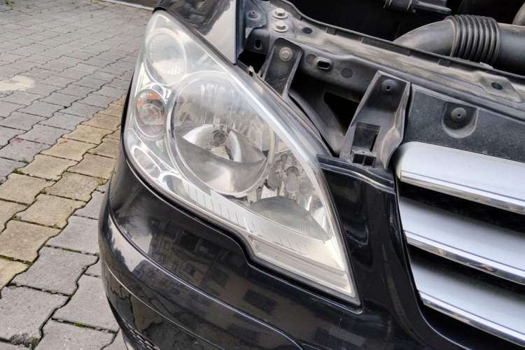 Used Mercedes-Benz Viano 2013 3.0L Comfort Edition Right Front Headlight
