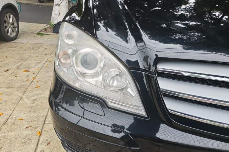 Used Mercedes-Benz Viano 2013 3.0L Navigator Edition Right Front Headlight