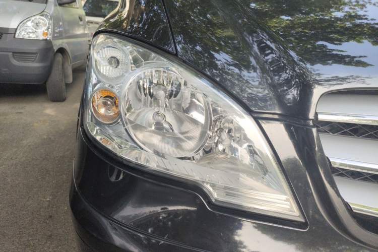 Used Mercedes-Benz Viano 2013 3.0L Comfort Edition Right Front Headlight