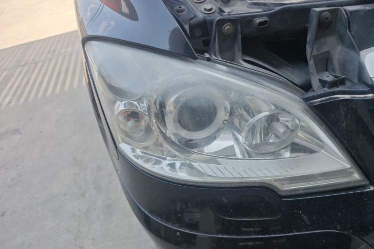 Used Mercedes-Benz Viano 2013 3.5L Haoci version Right Front Headlight