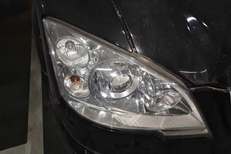 Used Mercedes-Benz Viano 2013 3.0L Navigator Edition Right Front Headlight