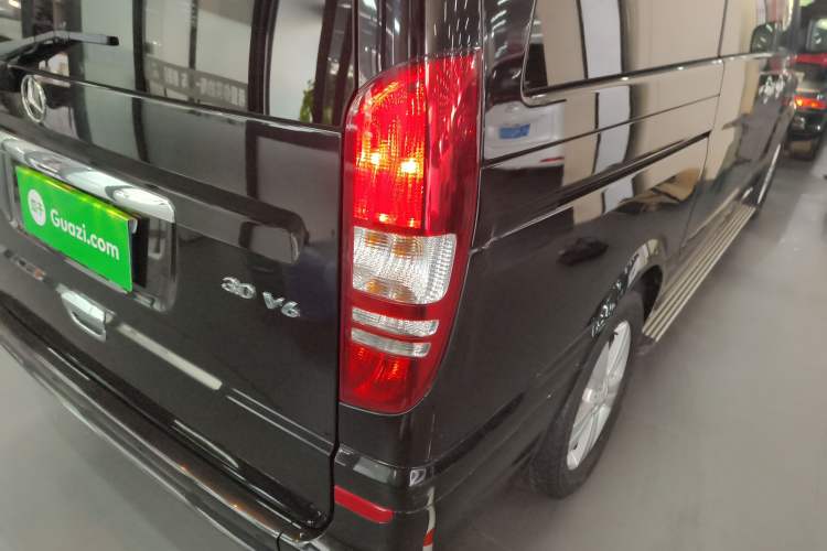 Used Mercedes-Benz Viano 2013 3.0L Navigator Edition Right Rear Taillight