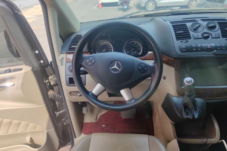 Used Mercedes-Benz Viano 2013 3.0L Comfort Edition Steering Wheel