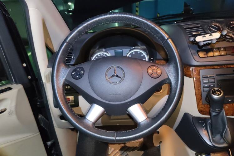 Used Mercedes-Benz Viano 2013 3.0L Comfort Edition Steering Wheel