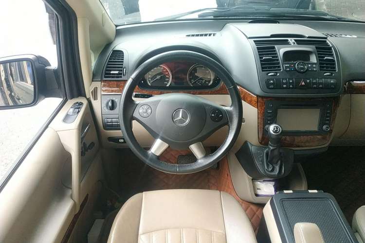 Used Mercedes-Benz Viano 2013 3.0L Navigator Edition Steering Wheel