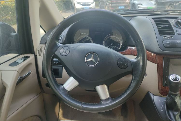 Used Mercedes-Benz Viano 2013 3.0L Comfort Edition Steering Wheel