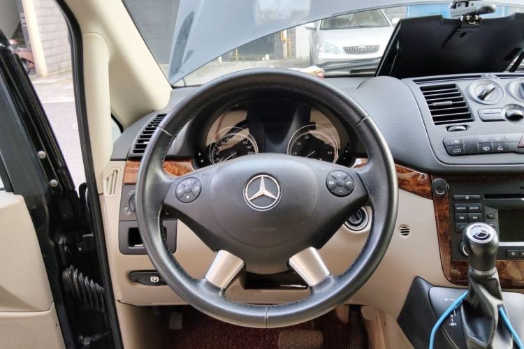 Used Mercedes-Benz Viano 2013 3.0L Comfort Edition Steering Wheel