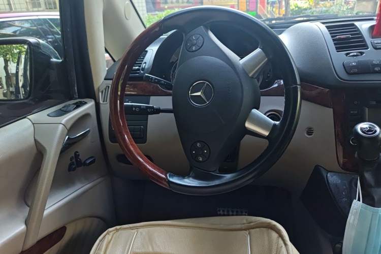Used Mercedes-Benz Viano 2013 3.0L Navigator Edition Steering Wheel