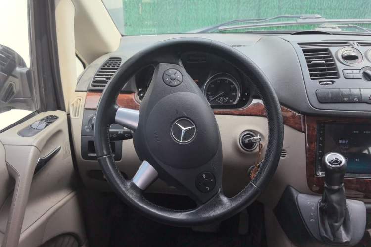 Used Mercedes-Benz Viano 2013 3.0L Comfort Edition Steering Wheel