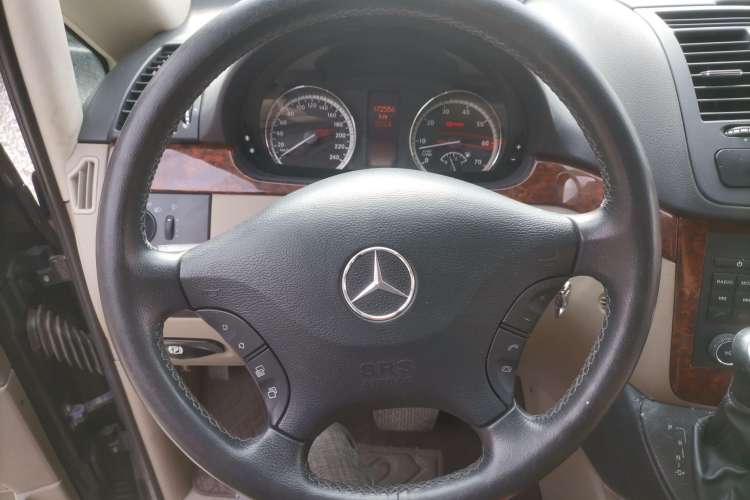 Used Mercedes-Benz Viano 2013 3.0L Comfort Edition Steering Wheel