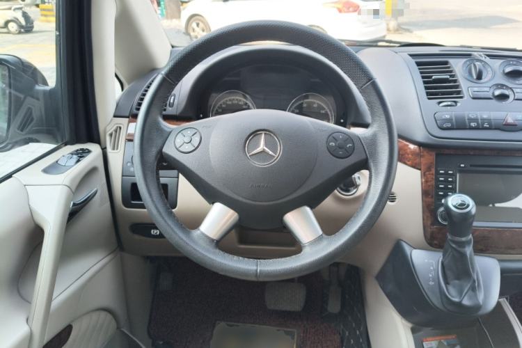 Used Mercedes-Benz Viano 2013 3.0L Comfort Edition Steering Wheel